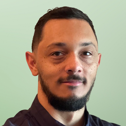 Marcus Weiss headshot