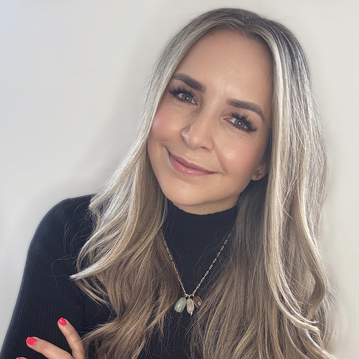 Mira Goerschel headshot