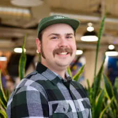 Alex VanPelt headshot